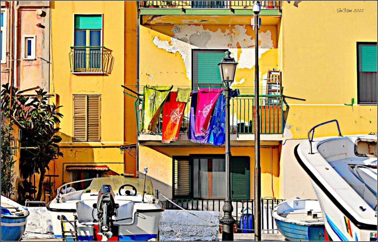 Al Porticciolo Salerno Exterior foto